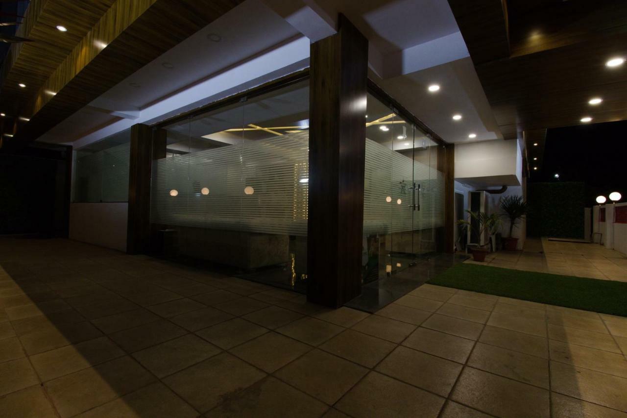 Hotel Star Zest House นาคปุระ ภายนอก รูปภาพ