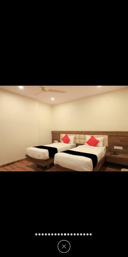 Hotel Star Zest House นาคปุระ ภายนอก รูปภาพ