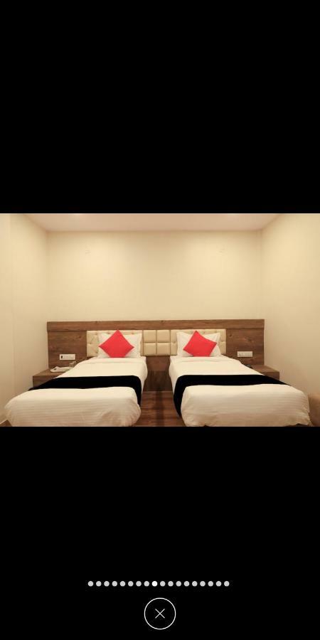 Hotel Star Zest House นาคปุระ ภายนอก รูปภาพ