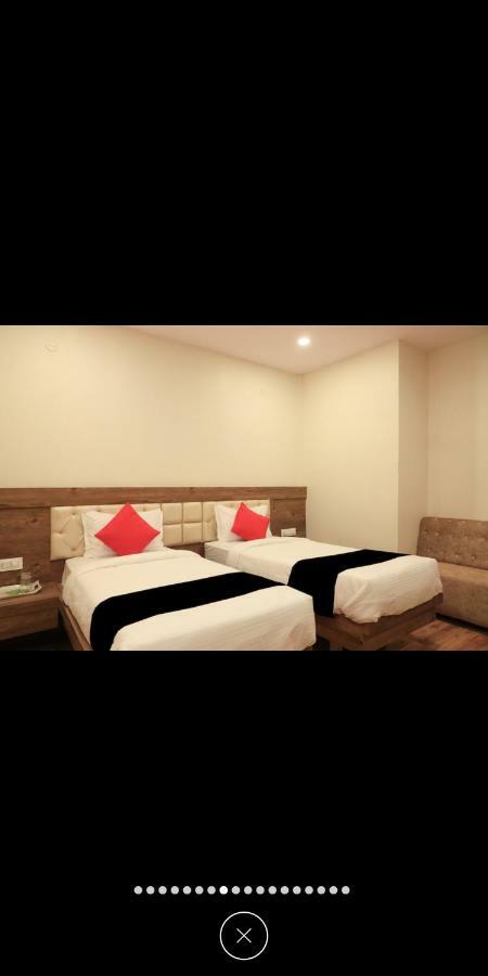 Hotel Star Zest House นาคปุระ ภายนอก รูปภาพ