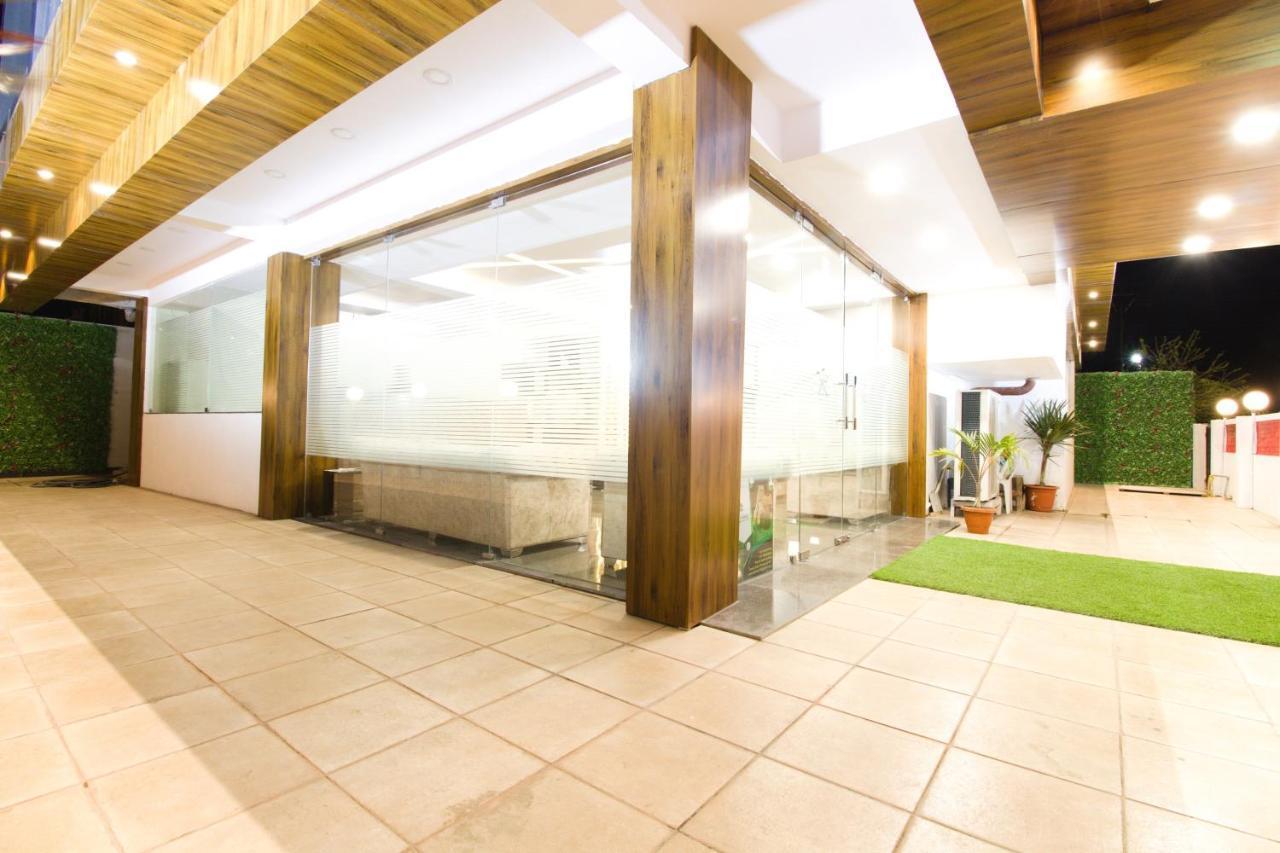Hotel Star Zest House นาคปุระ ภายนอก รูปภาพ